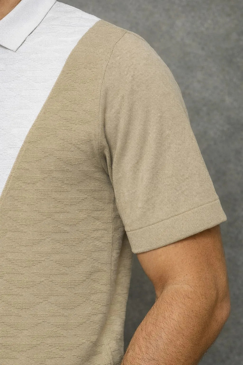 Geometric Colourblock Knit Polo T-Shirt – Ivory White